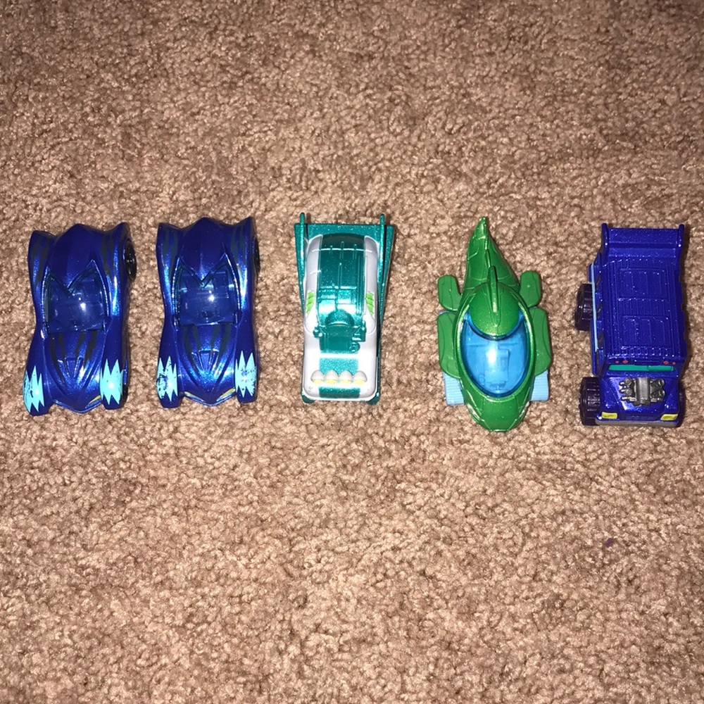 Metal PJ Masks match box cars